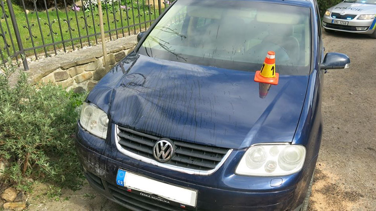 Se zákazy řízení a pod pervitinem havaroval