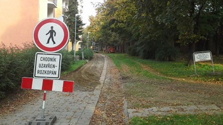 Ječmínkova je zase rozkopaná