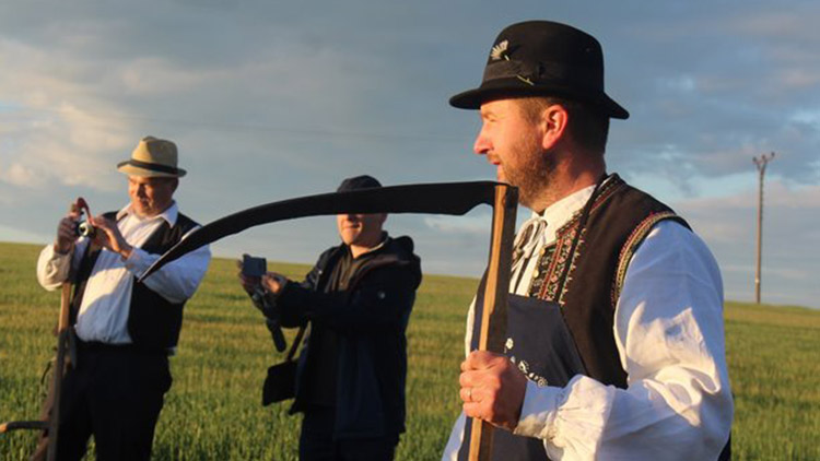 Pivinský Větřák zve na sečení louky, tentokrát u střelnice