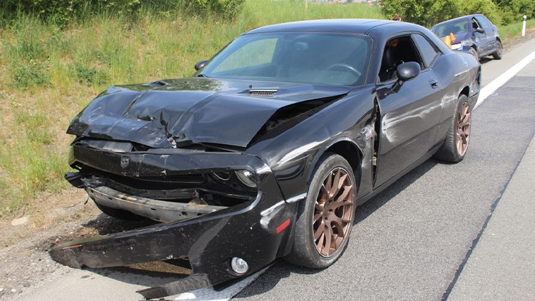 V „americké bestii“ frčel po dálnici přes 170. Zdemoloval dvě škodovky