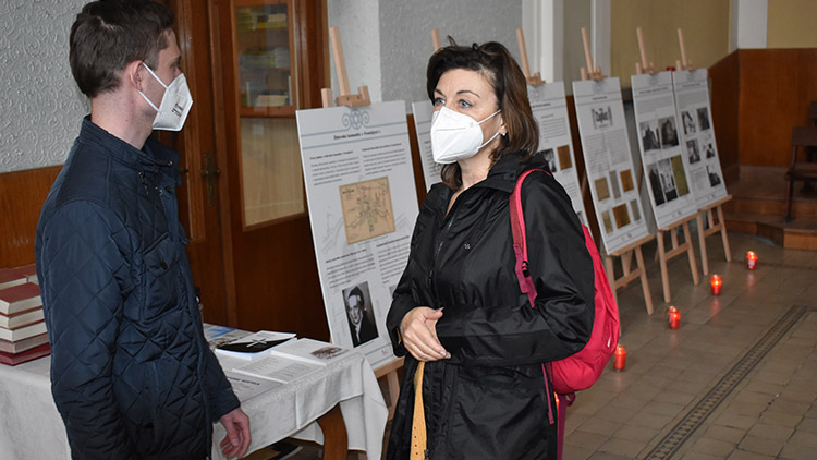 V bývalé synagoze byla k vidění  výstava o židovské historii města