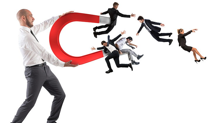 Firmy plánují v roce 2021  víc nabírat než propouštět