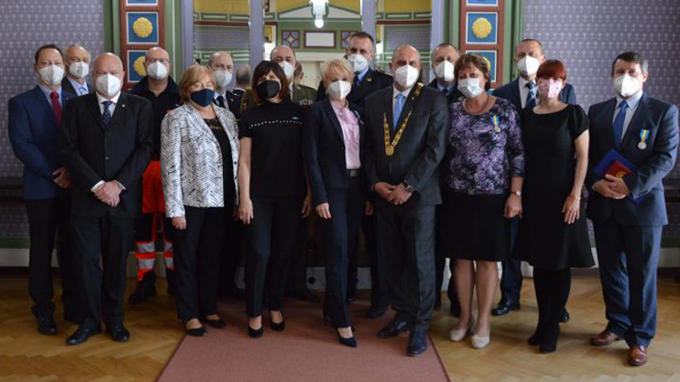 Ocenění za boj s virem covid-19 v první linii