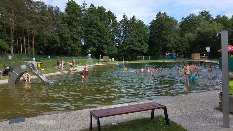 Biotop v Otaslavicích otevřel sezónu dětským dnem i s večerním promítáním