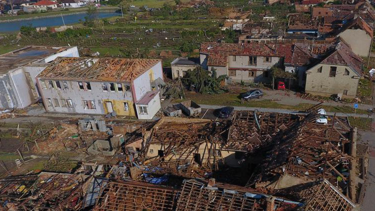 Zasedla mimořádná rada kraje. Hejtmanství pošle na jižní Moravu statisíce korun