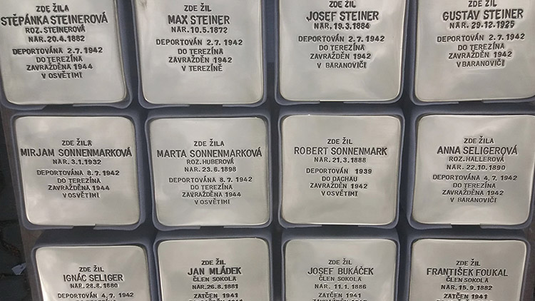 Dvanáct Kamenů zmizelých přibyde v prostějovských ulicích