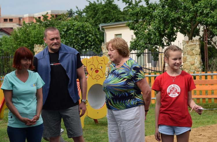 Dětské hřiště v Čechovicích už funguje!