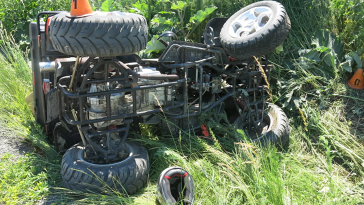 Chlápek neuřídil čtyřkolku