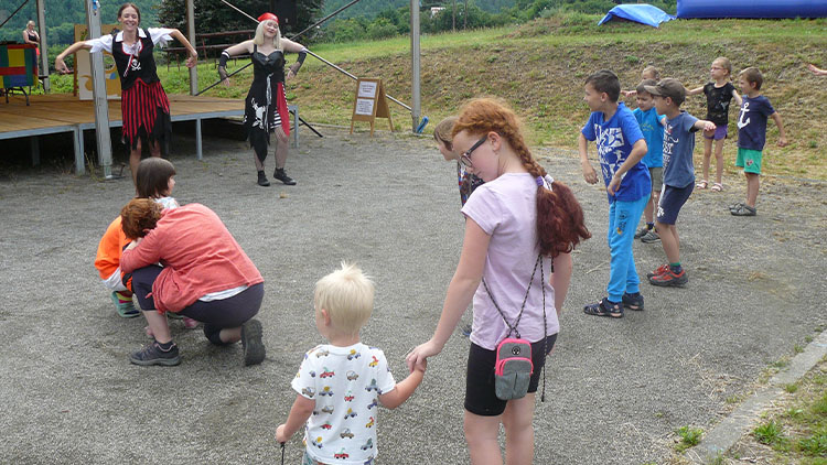 Stínavu zaplavila dětská radost