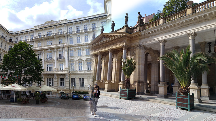 Karlovy Vary. Město, kde se dá zastavit čas