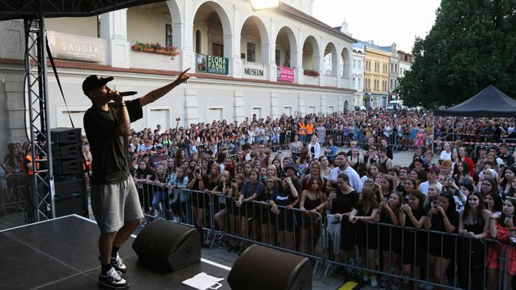 Prostějovské léto zahájili kapela Brixtn a rapper Stein27