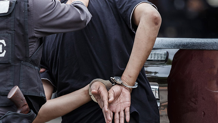 Loupežné přepadení na Petrském náměstí