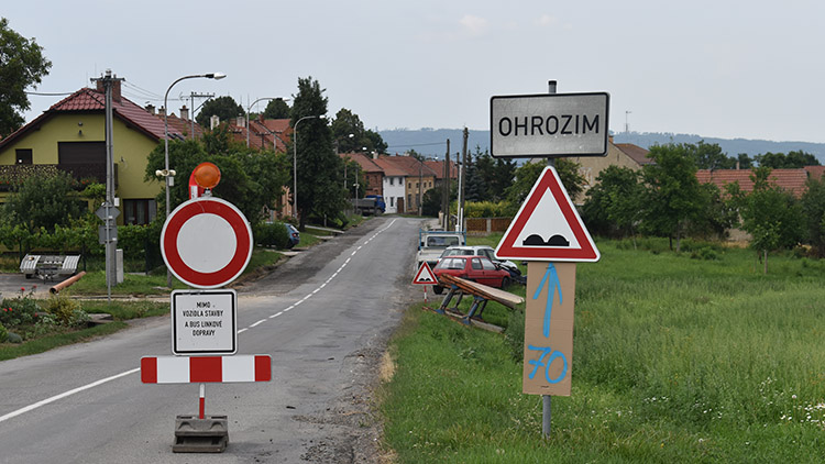 Uzavírka v Ohrozimi se protáhne až do září