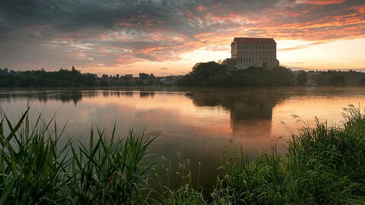 Díky snímku plumlovského zámku  se stal Fotografem roku