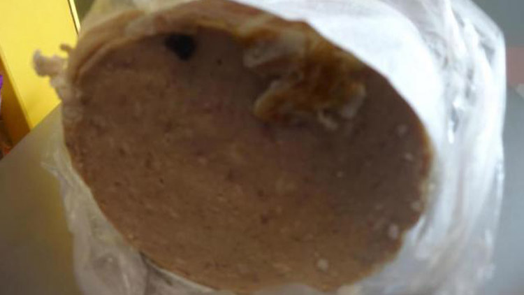 V Olšanech nabízeli zkaženou sekanou