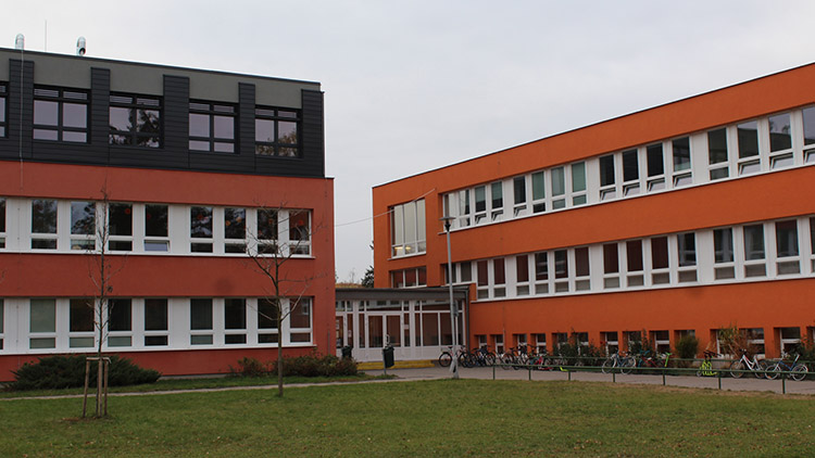 Letní opravy na školách, knihovně i v kině spolknou miliony