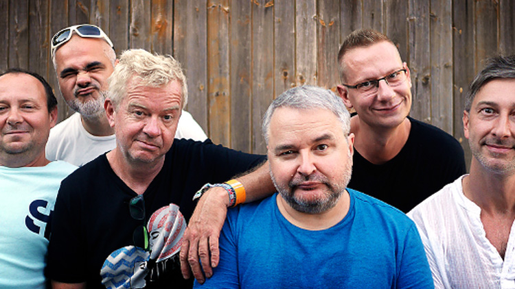 MŇÁGA A ŽĎORP NA NÁMĚSTÍ