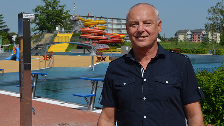 Proticovidová opatření odrazují od návštěv koupališť