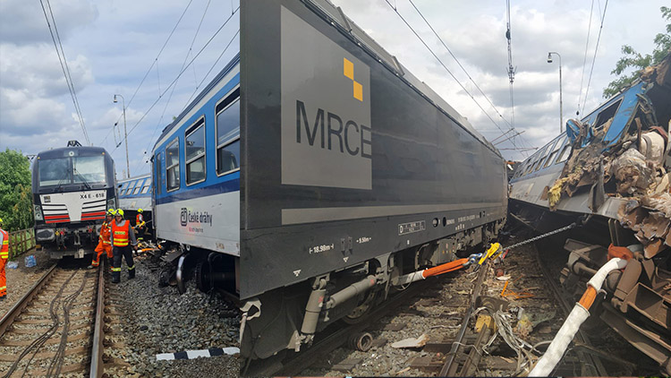 Následky vlakové nehody v Němčicích: dva zranění, škoda 10,3 milionu korun