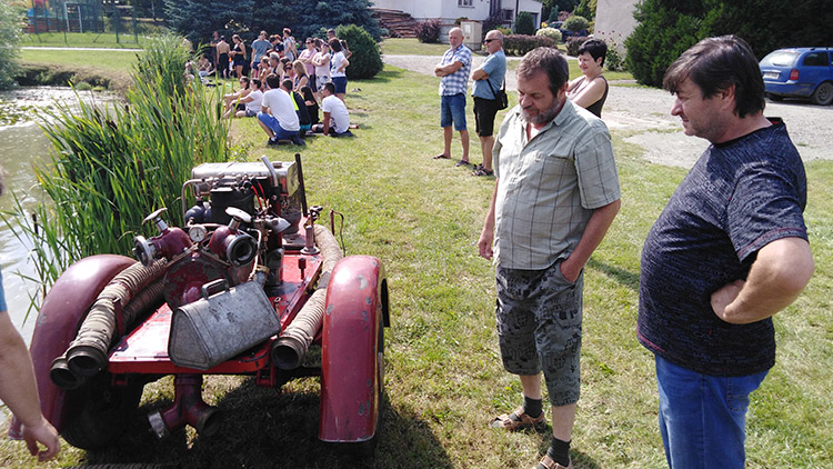 Několik set lidí se bavilo na hodech v Prostějovičkách