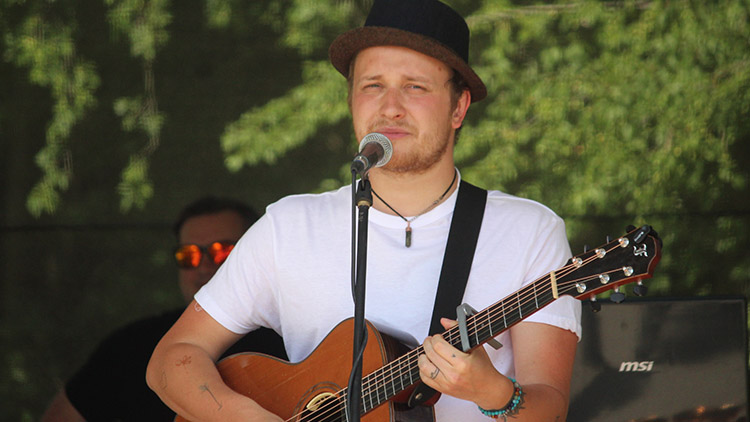  Voxel: „Já a Pokáč? Občas je to, jako když pejsek s kočičkou pekli dort...“