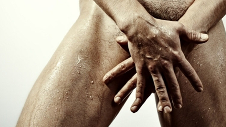 NAHÁČ PŘED NÁDRAŽÍM! Co tam dělal  a jak skončil?