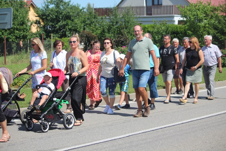 Vrchoslavice slavily kulatiny: průvodem či sokolíky