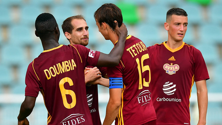 Dukla vede v úvodu tabulku