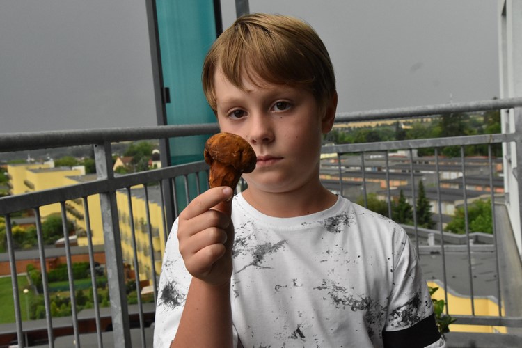 Z lesa přinesl unikátní hřib