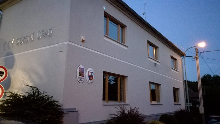 V Jednově otevřeli dveře opravené radnice 