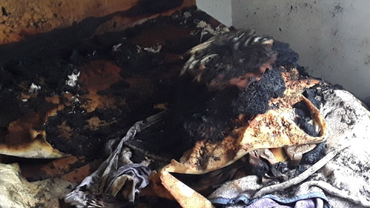 V bytě hořela digestoř, u požáru se zranila jedna osoba. Příčinou byla nedbalost