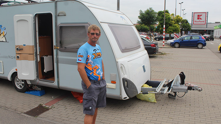 Sex NAČERNO u Kauflandu!