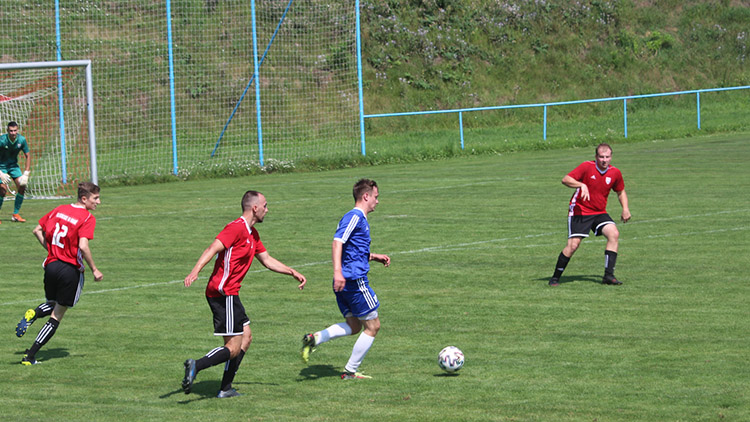 KRAJSKÉ DERBY PRO LIPOVOU. Hosté otočili skóre ve druhém poločase