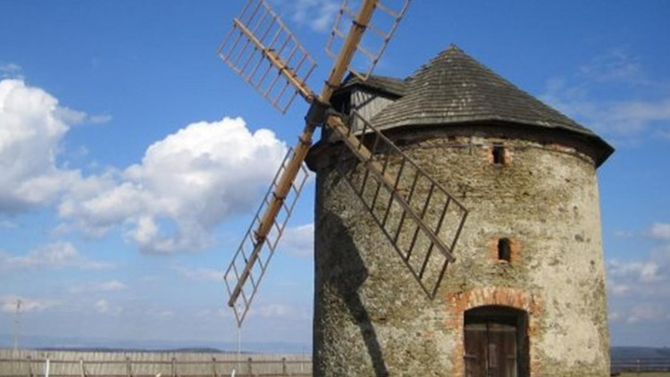 V okolí mlýna bude těžší stavět