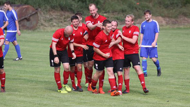 Derby pro Pivín, Klenovice na hody bez bodu a Vrchoslavice znovu zvládly penalty