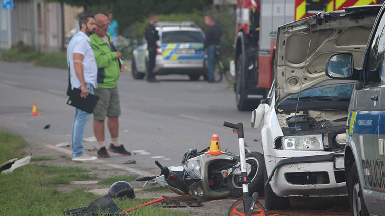 Seniorka se zabila o policejní auto!