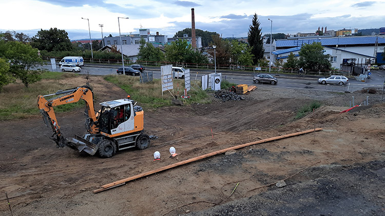 Rozšíření estakády pokračuje bez komplikací