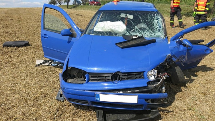 Vážná havárie mezi Vícovem a Plumlovem