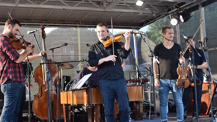 Kempfest nabídl folklór i rock