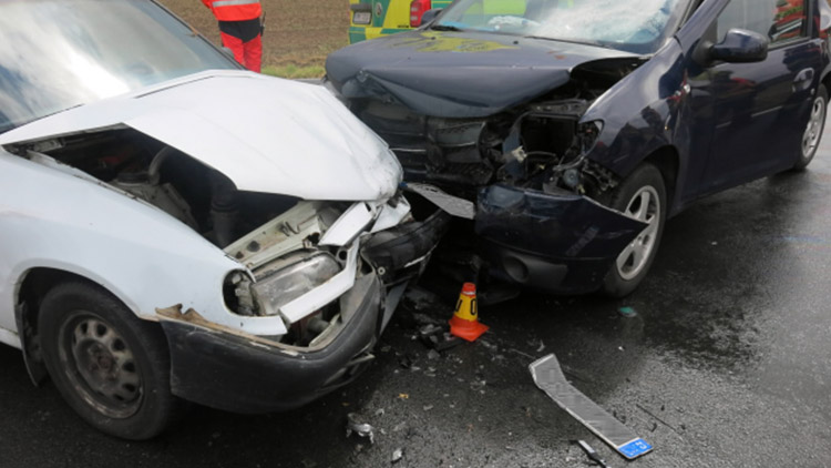 Nedal přednost, a prásk!