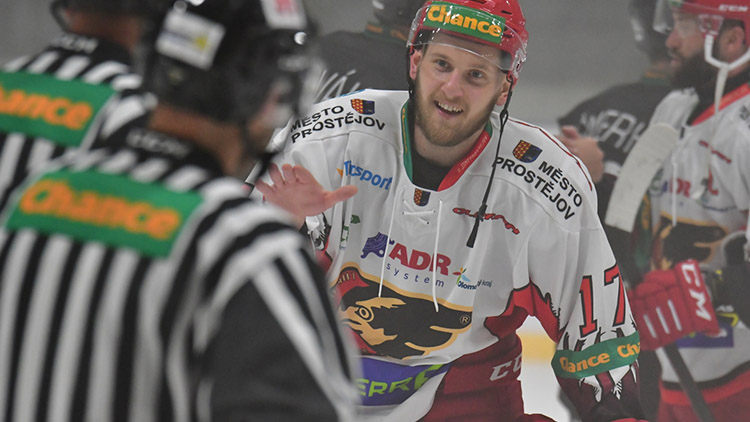 Skvěle, Jestřábi! Strašákem je však marodka