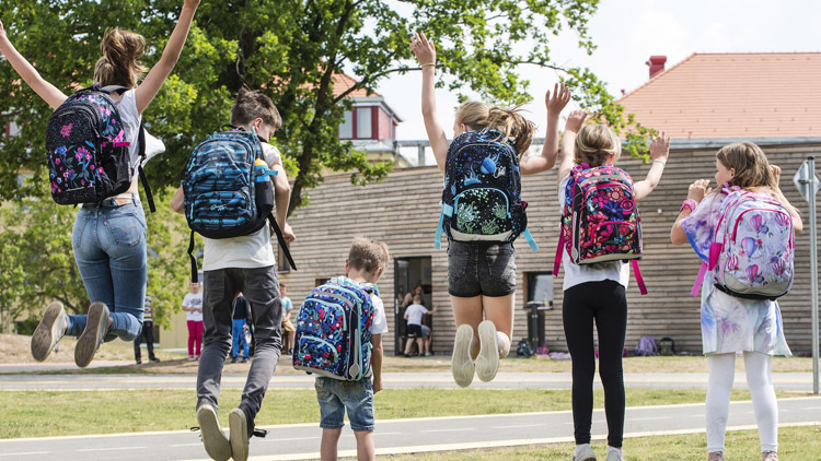 Tak nám vážně začal