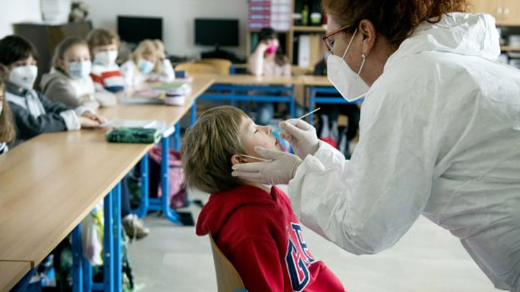 Koronavirus řádí nejvíce  na ZŠ Majakovského  ve Vrahovicích