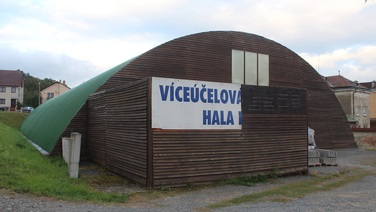 Hala v Konici by měla být konečně víceúčelová