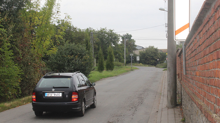 Nebezpečná silnice ve Vrahovicích