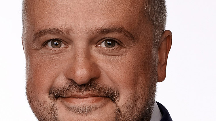 EXKLUZIVNÍ SOUTĚŽ  PROSTĚJOVSKÉHO  Večerníku  s …Petrem Sokolem