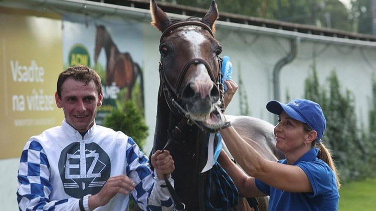 Velká pardubická  štěstí do Srdéčka  nepřivála