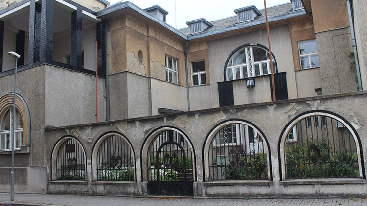 Chátrající Kováříkova vila  na náměstí Padlých hrdinů  se opravy nedočká