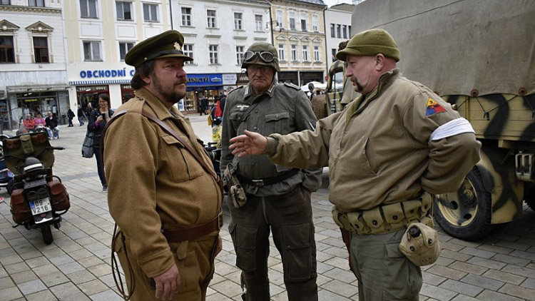 Klub vojenské historie přitahuje válečnými atraktivitami