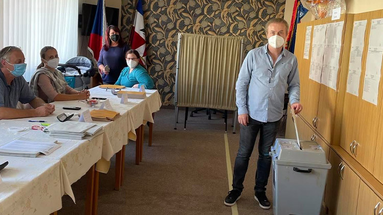 Pavel Šporcl volil v Kelčicích